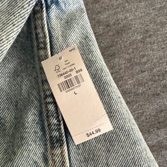 Old navy Jean Jacket size large. New with tags - Picture 2 of 2
